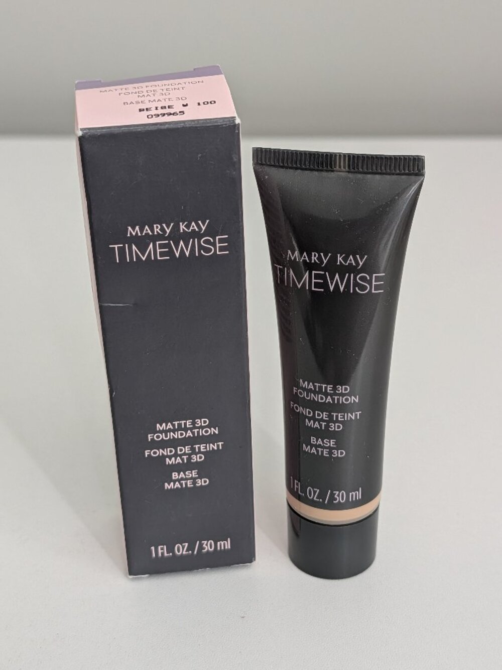 Mary Kay Timewise Luminous 3D Foundation Beige W 100 New with Box 099965